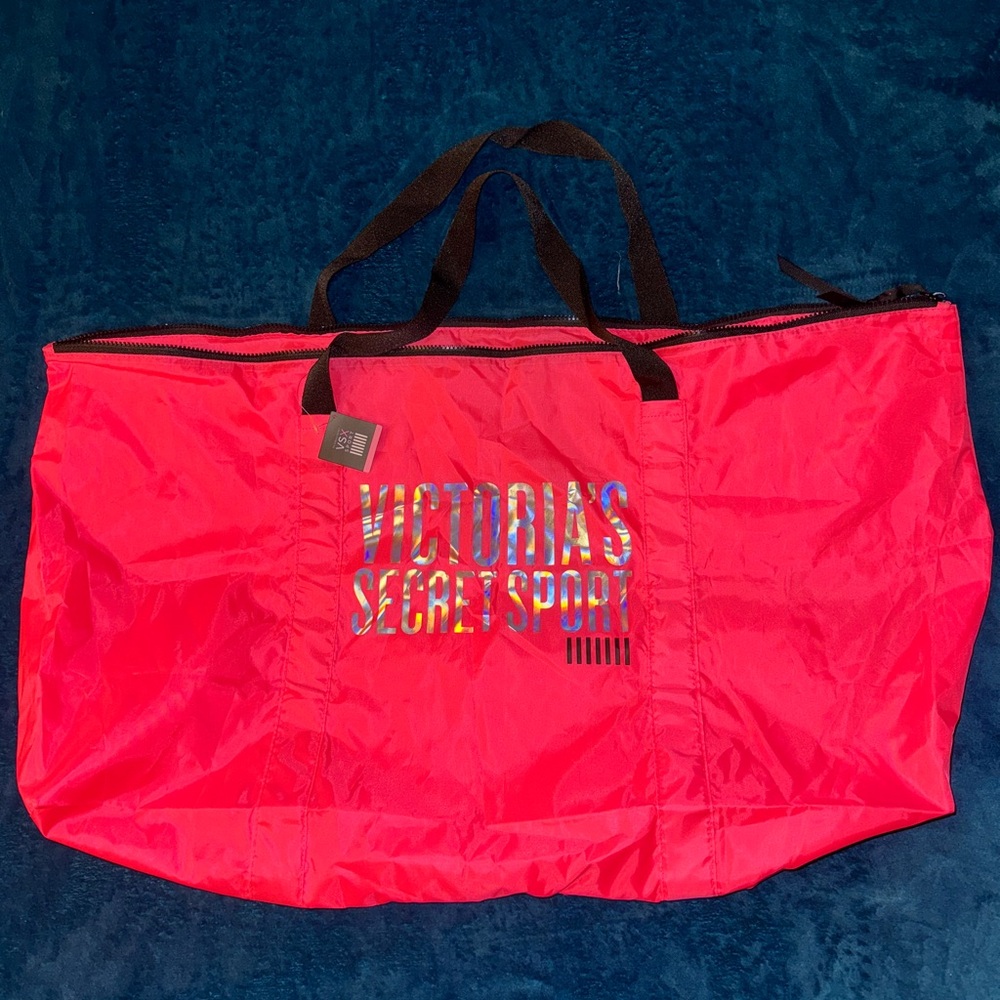 VSX Victoria’s Secret sport pink duffle bag new with tags